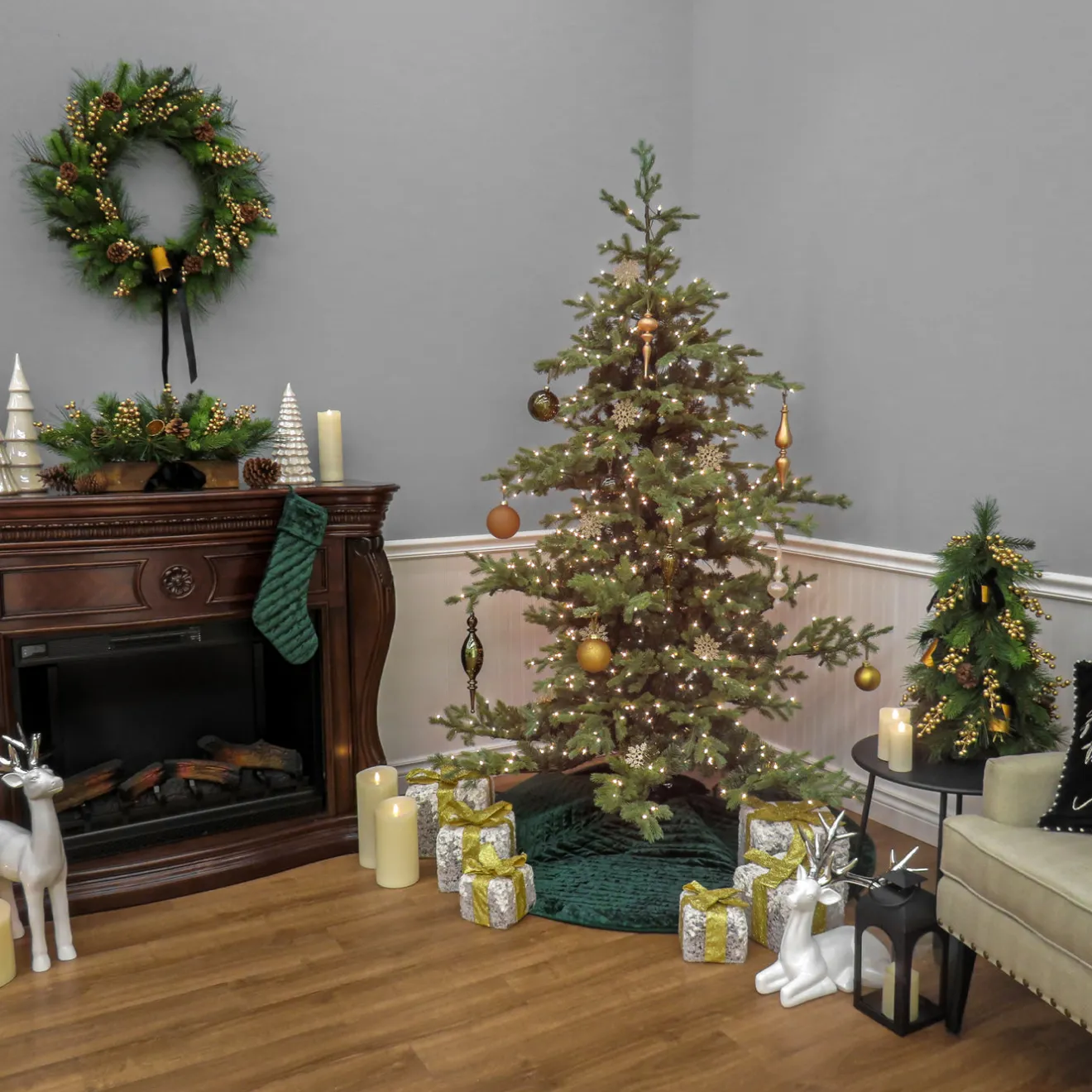 Outlet 7.5 ft. Pre-Lit Decorator Tree Full|Pre-Lit