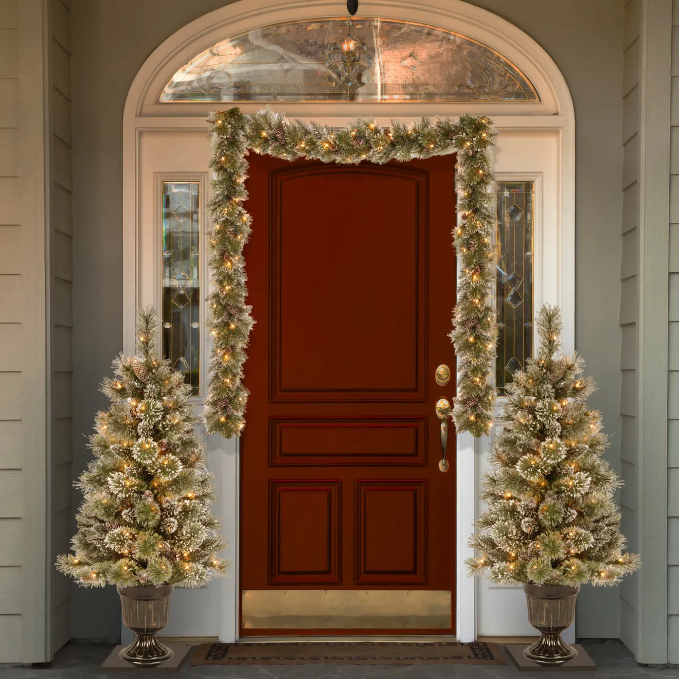 Outlet 9 ft. Pre-Lit Glittery Bristle Pine Garland with Clear Lights Pre-Lit Christmas Garlands|7-10 Feet Christmas Garlands