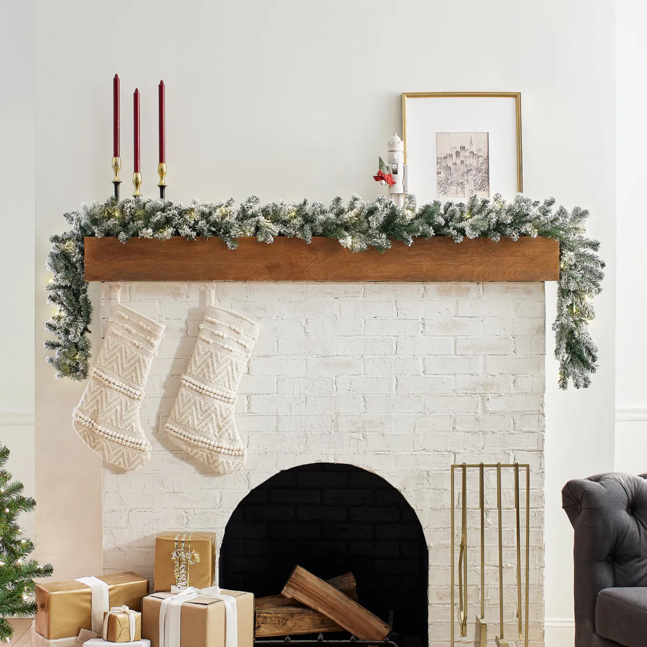 Hot 9 ft. Pre-Lit Snowy Camden Garland with Clear Lights Pre-Lit Christmas Garlands|7-10 Feet Christmas Garlands