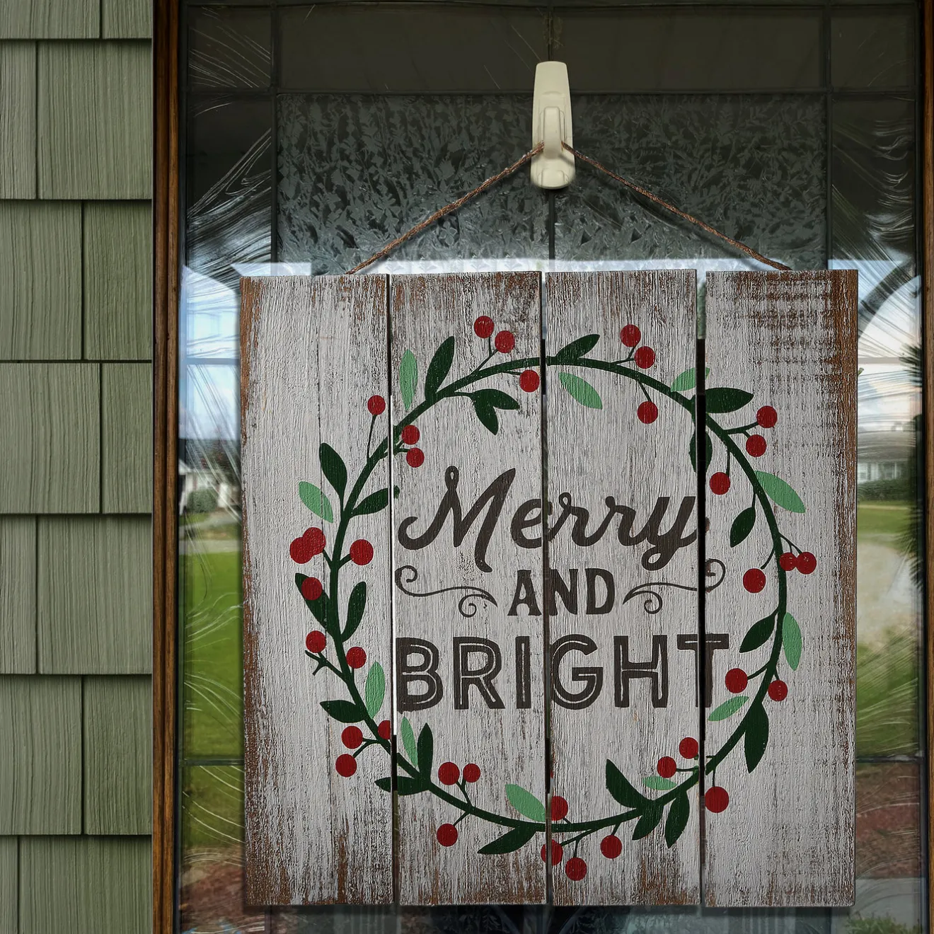 Hot 13 in. Christmas Holiday Wall Sign Decorative Accents