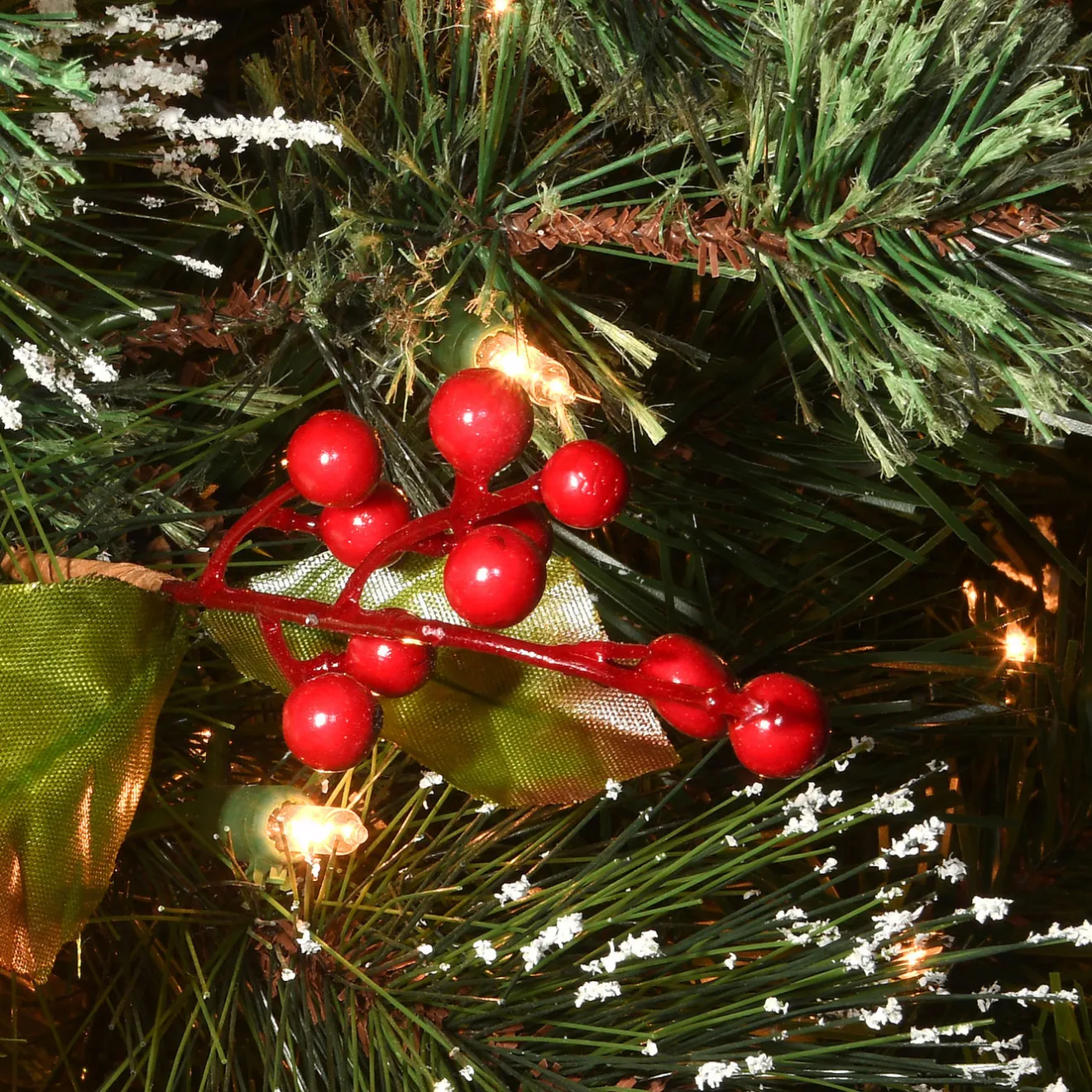Online 24 in. Pre-Lit Wintry Pine Wreath with Clear Lights Pre-Lit Christmas Wreaths|21-24 Inch Christmas Wreaths