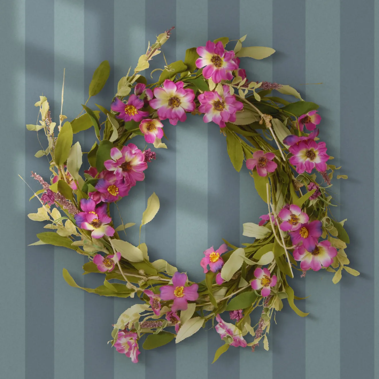 20 in. Spring Wreath with Purple Daisy Blooms, Lavender Flowers, and Leafy Greens Wreaths