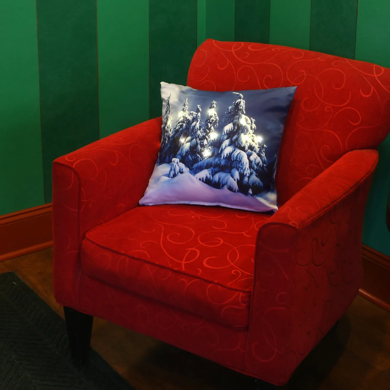 Hot 17 in. Winter Scene Pillow with LED Lights Pillows & Throws