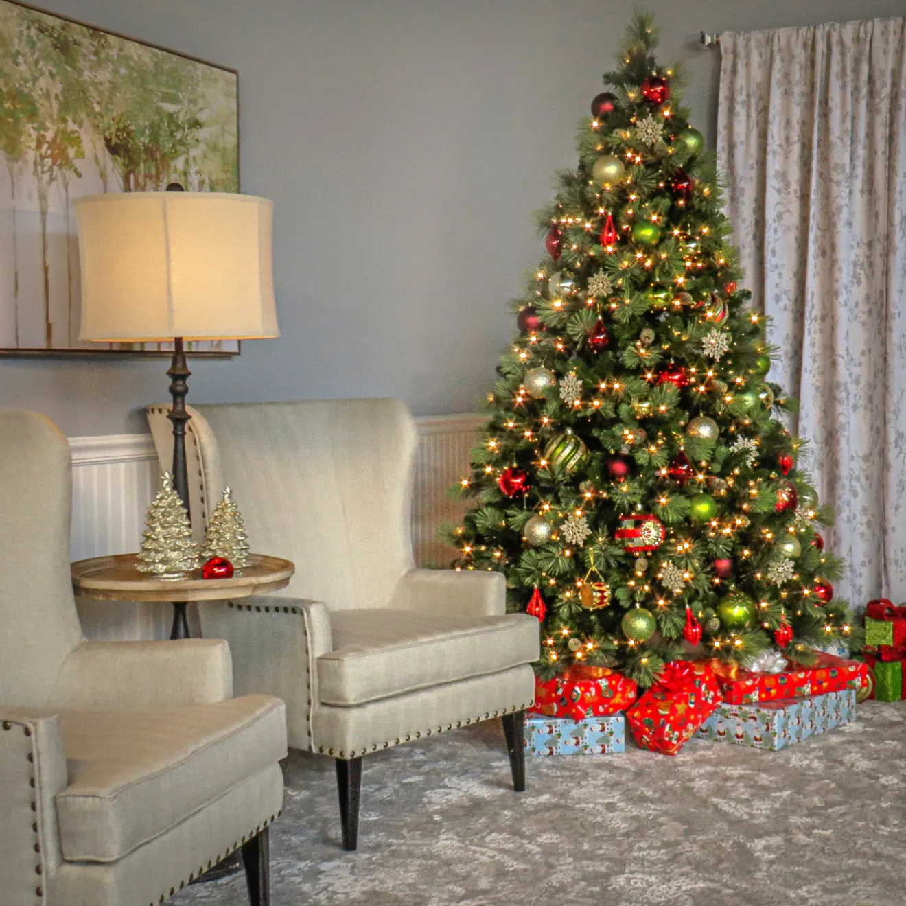 Outlet 9ft. Pre-Lit Carolina Pine Tree with Clear Lights with 900 Clear Lights Full|Pre-Lit